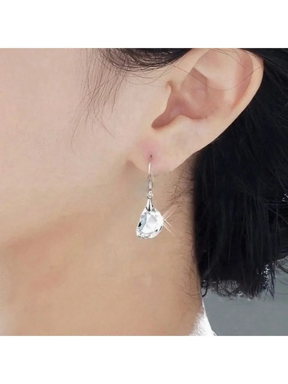 𝅺925 Sterling Silver Crystal Pendant & Earring Set